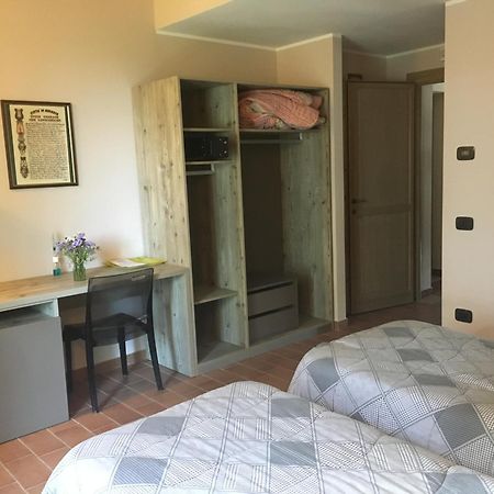 Agriturismo Bassanine Monticelli dʼOngina Pokoj fotografie
