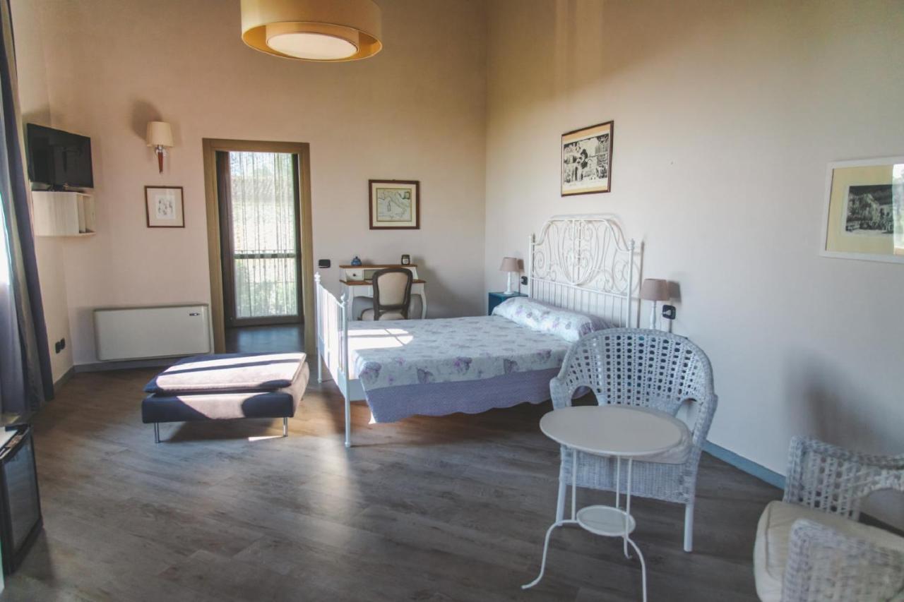 Agriturismo Bassanine Monticelli dʼOngina Exteriér fotografie