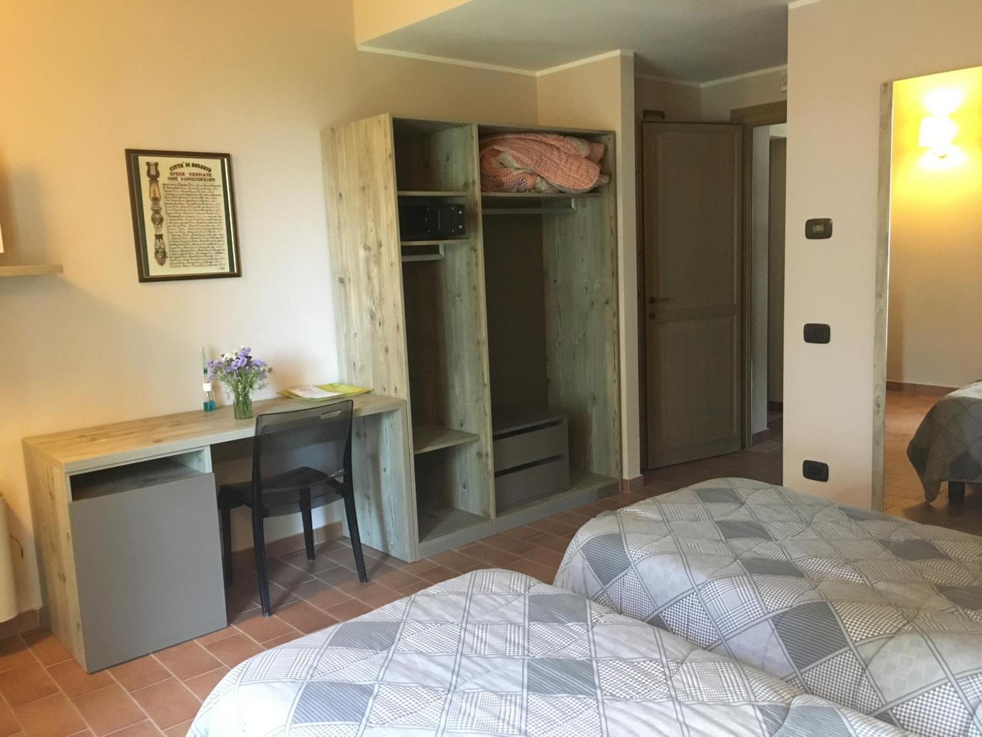 Agriturismo Bassanine Monticelli dʼOngina Pokoj fotografie
