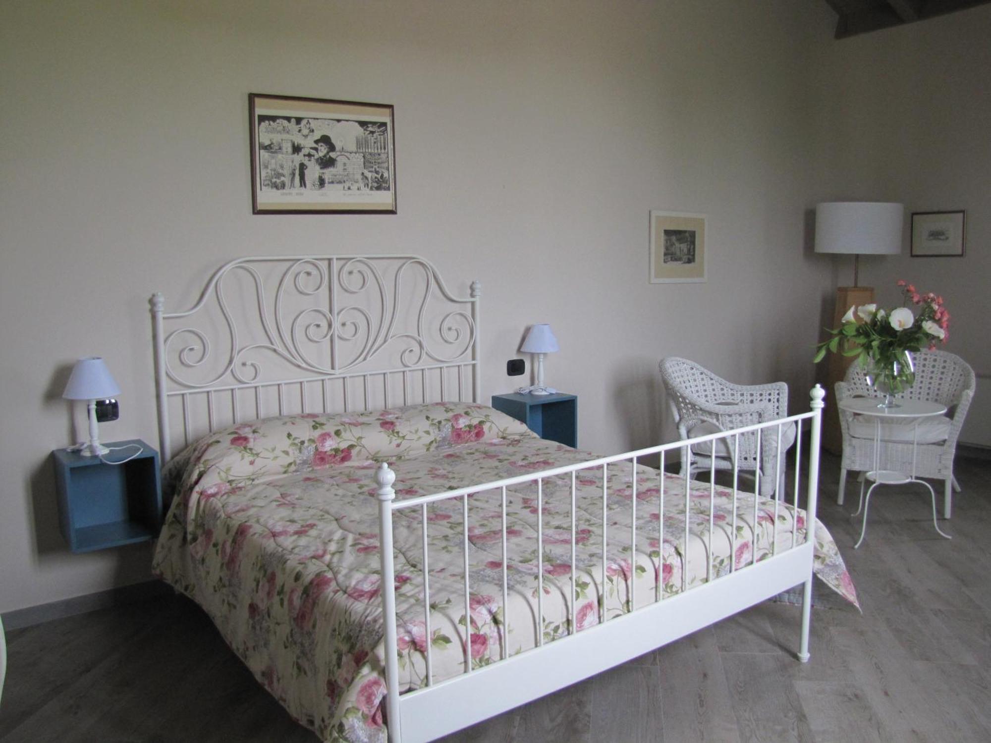 Agriturismo Bassanine Monticelli dʼOngina Pokoj fotografie