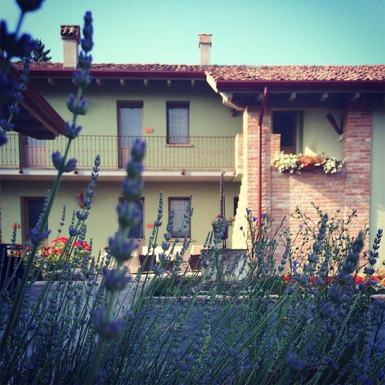 Agriturismo Bassanine Monticelli dʼOngina Exteriér fotografie