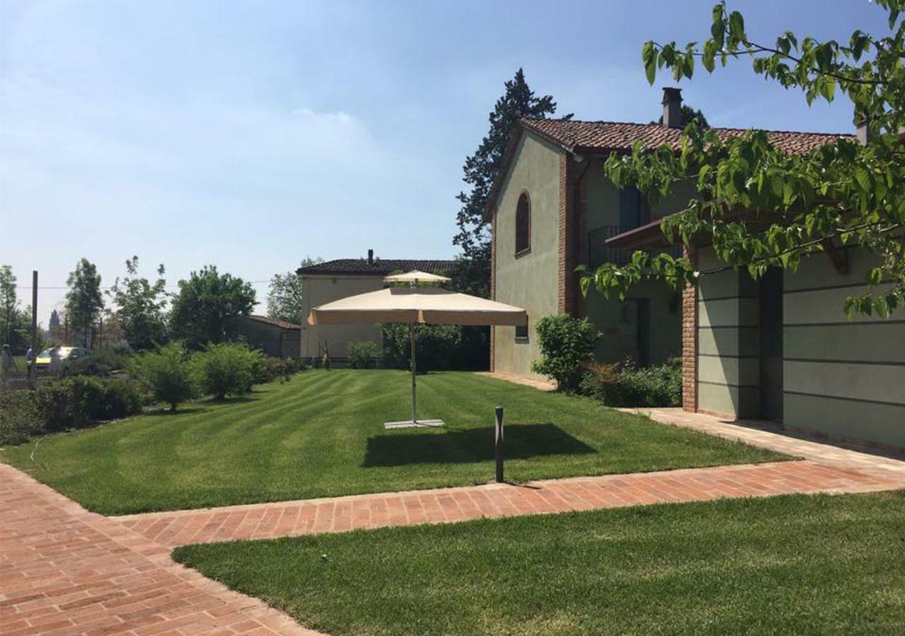Agriturismo Bassanine Monticelli dʼOngina Exteriér fotografie